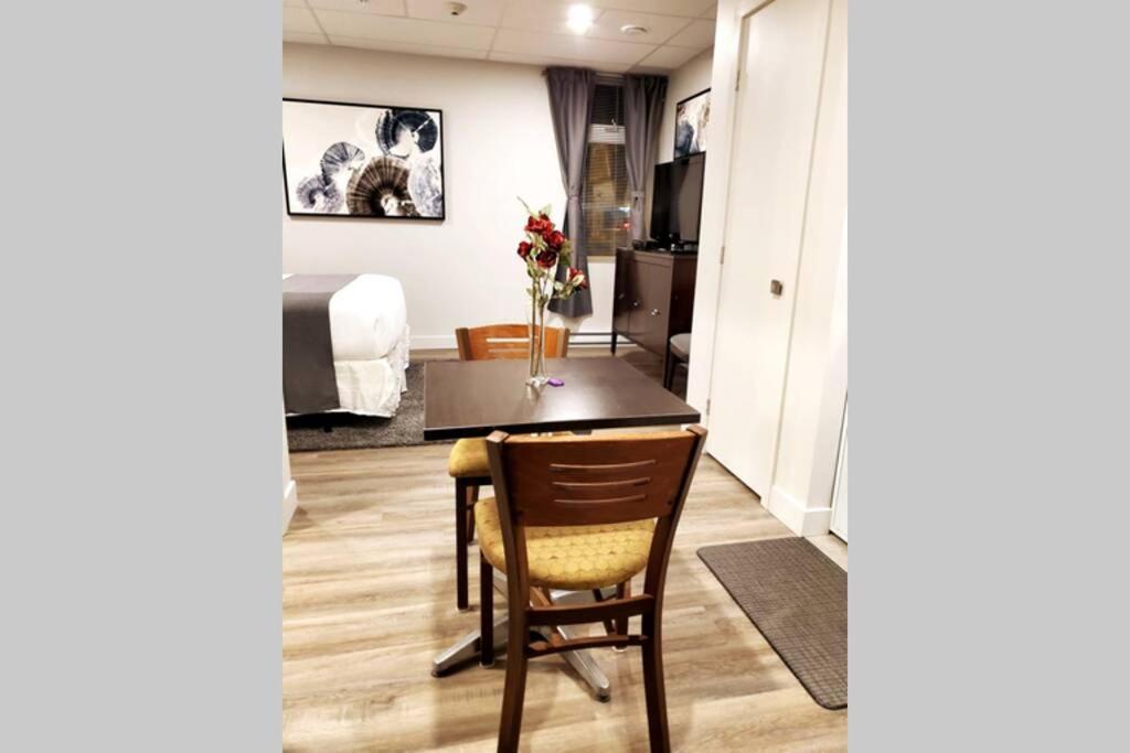 Cozy Sweet Studio #5, Only 10 Min To D.T. Ottawa Gatineau Exterior foto